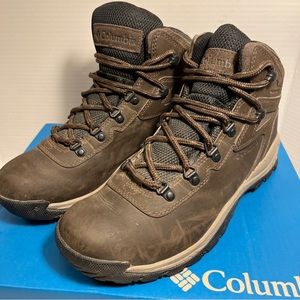 Columbia Sz 10 Newton Ridge Hiking Boot